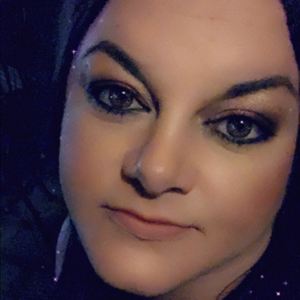Meet your Posher, Amber